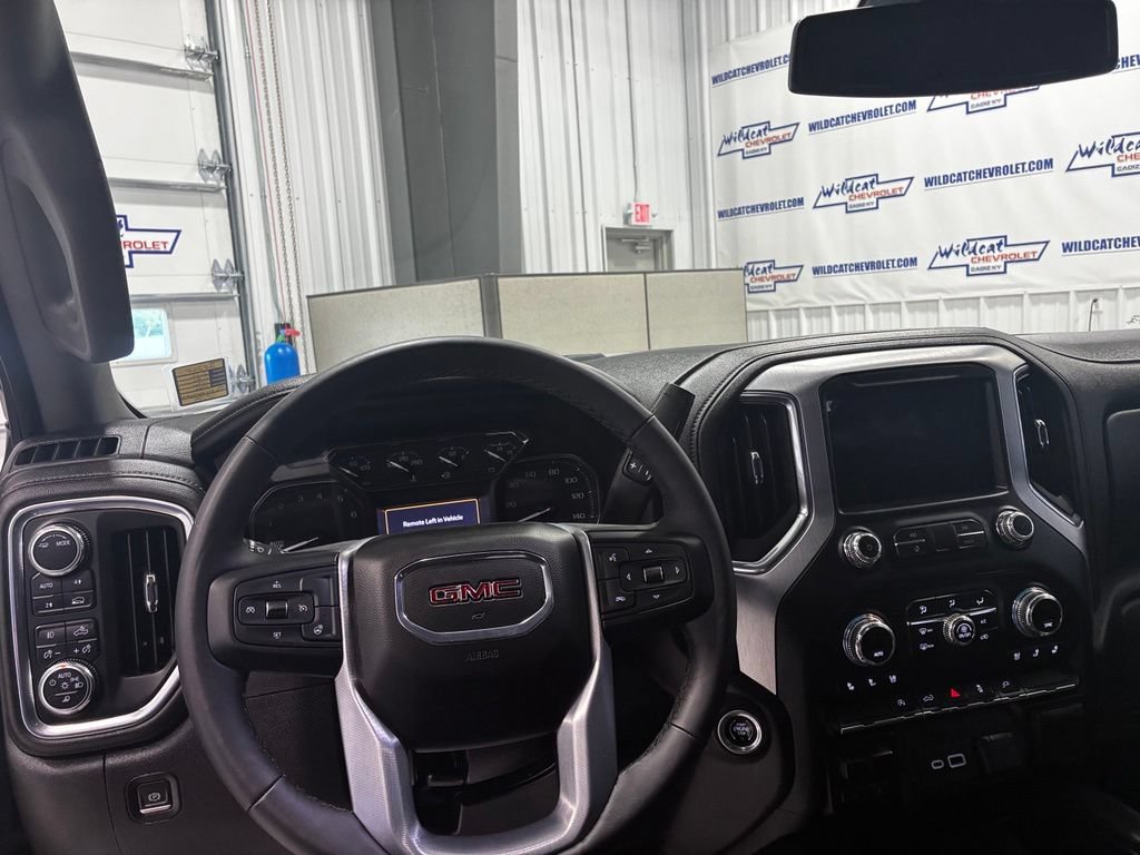 gmc sierra 1500 limited 2022 1GTU9DET0NZ208268 image gmc sierra 1500 limited 2022 1GTU9DET0NZ208268 image